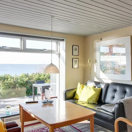 Erno - 20m From The Sea By Interhome *