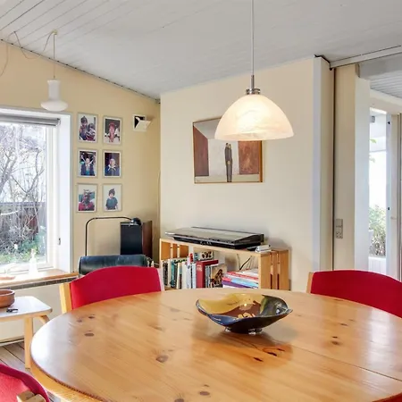 Erno - 20m From The Sea By Interhome *