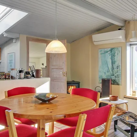 Erno - 20m From The Sea By Interhome بيت للعطل