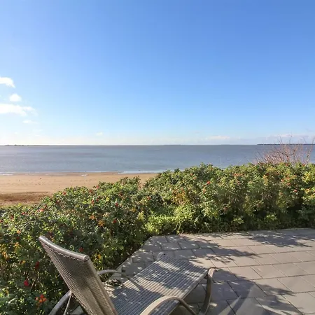 Erno - 20m From The Sea By Interhome *