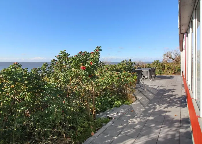 Erno - 20m From The Sea By Interhome *