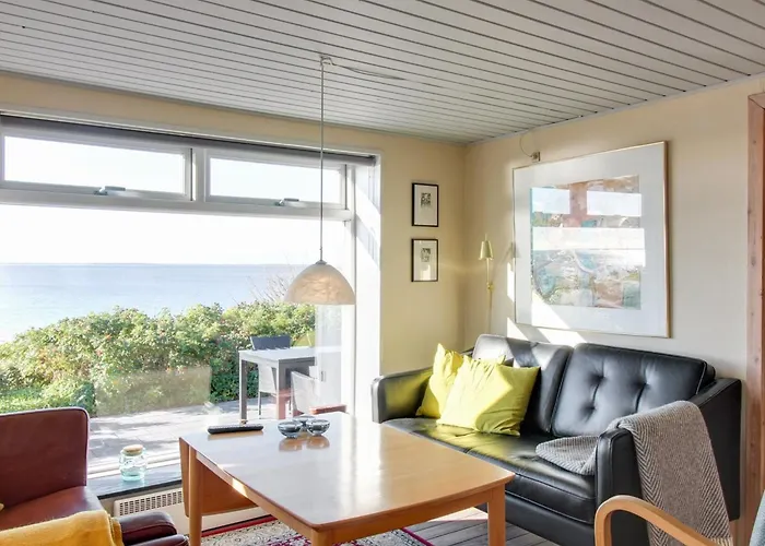 Erno - 20m From The Sea By Interhome *